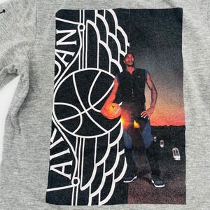 Air‎ Jordan Graphic T-Shirt Gray Michael Jordan Basketball Icon Wings 4 Boys EUC